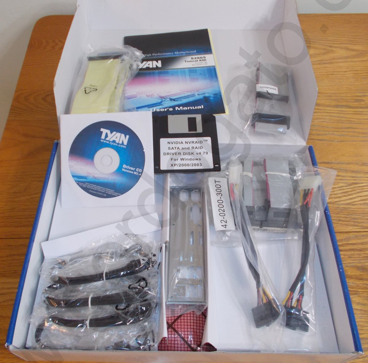 Tyan Tomcat K8E S2865G2NR AMD Motherboard New in the Original Box, Old Stock - Image 4