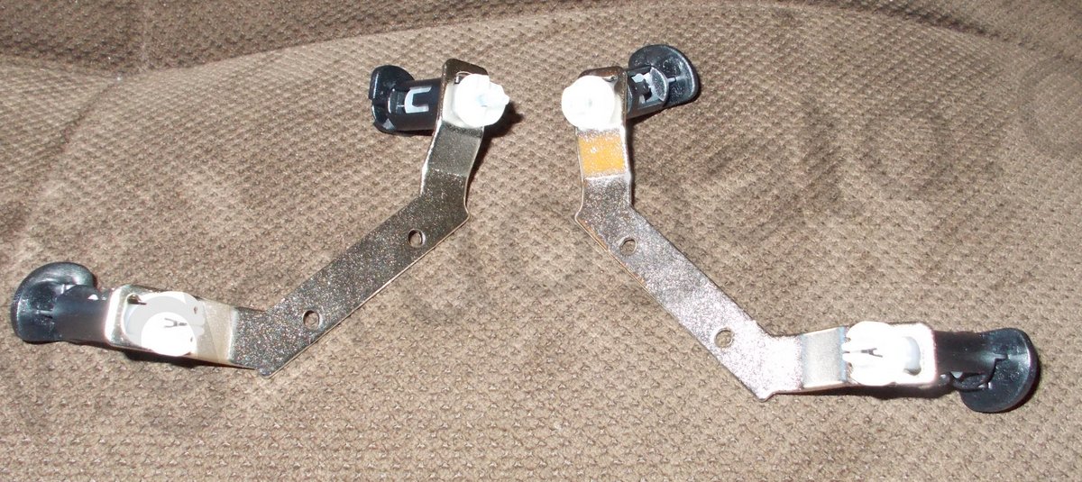 Intel CPU Mounting Brackets/Clips w/ Screws for Cooler Master Hyper T2 CPU Cooler - Image 2