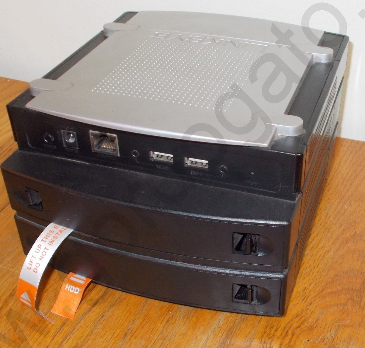 Linksys N200 NAS Network Attached Storage (Diskless) - Image 2