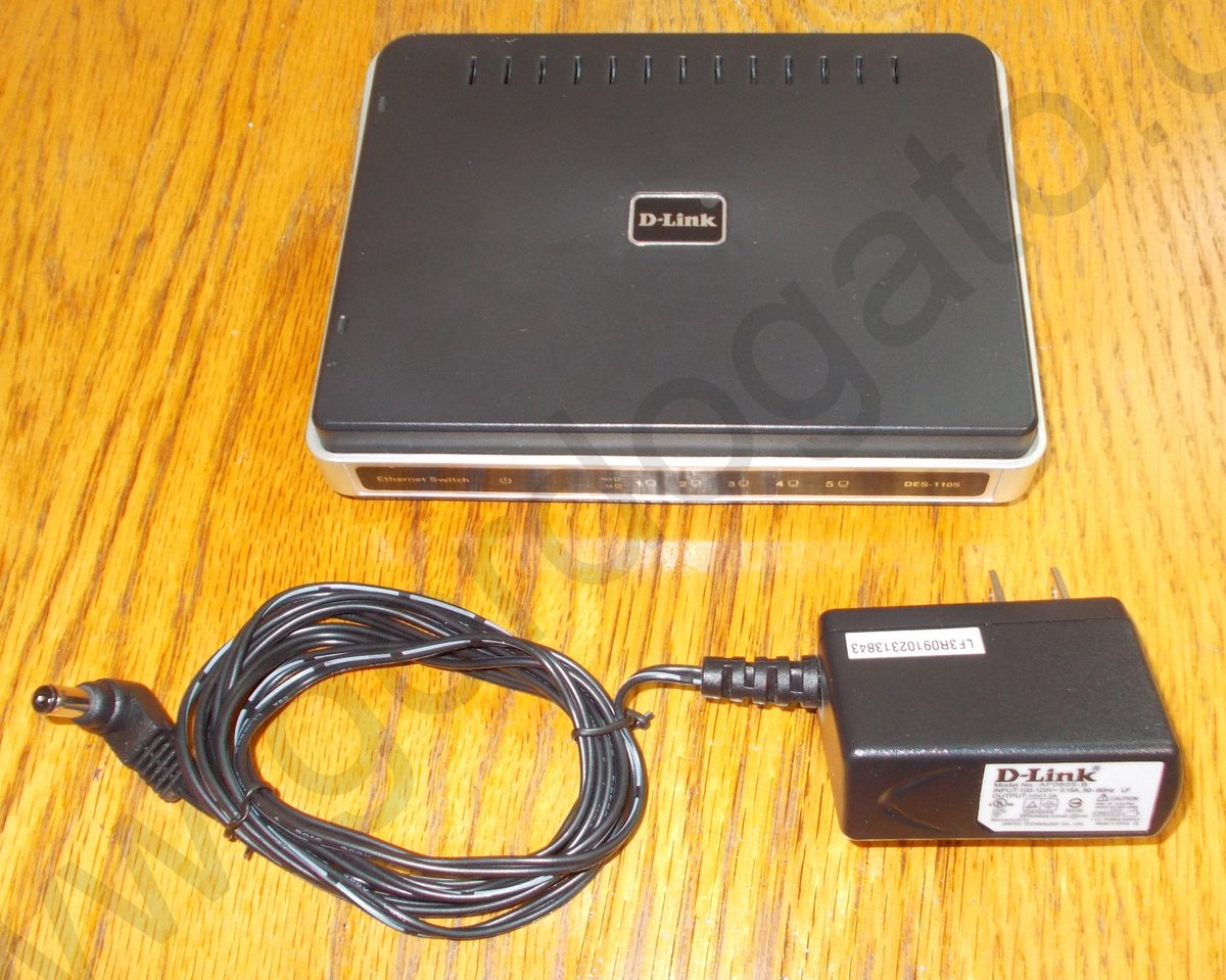 D-Link DES-1105 5 Port Fast Ethernet (10/100) Wired External Network Switch