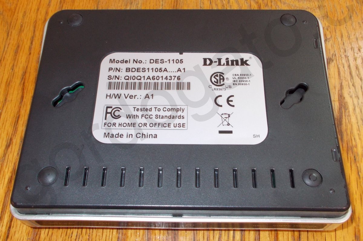 D-Link DES-1105 5 Port Fast Ethernet (10/100) Wired External Network Switch - Image 3