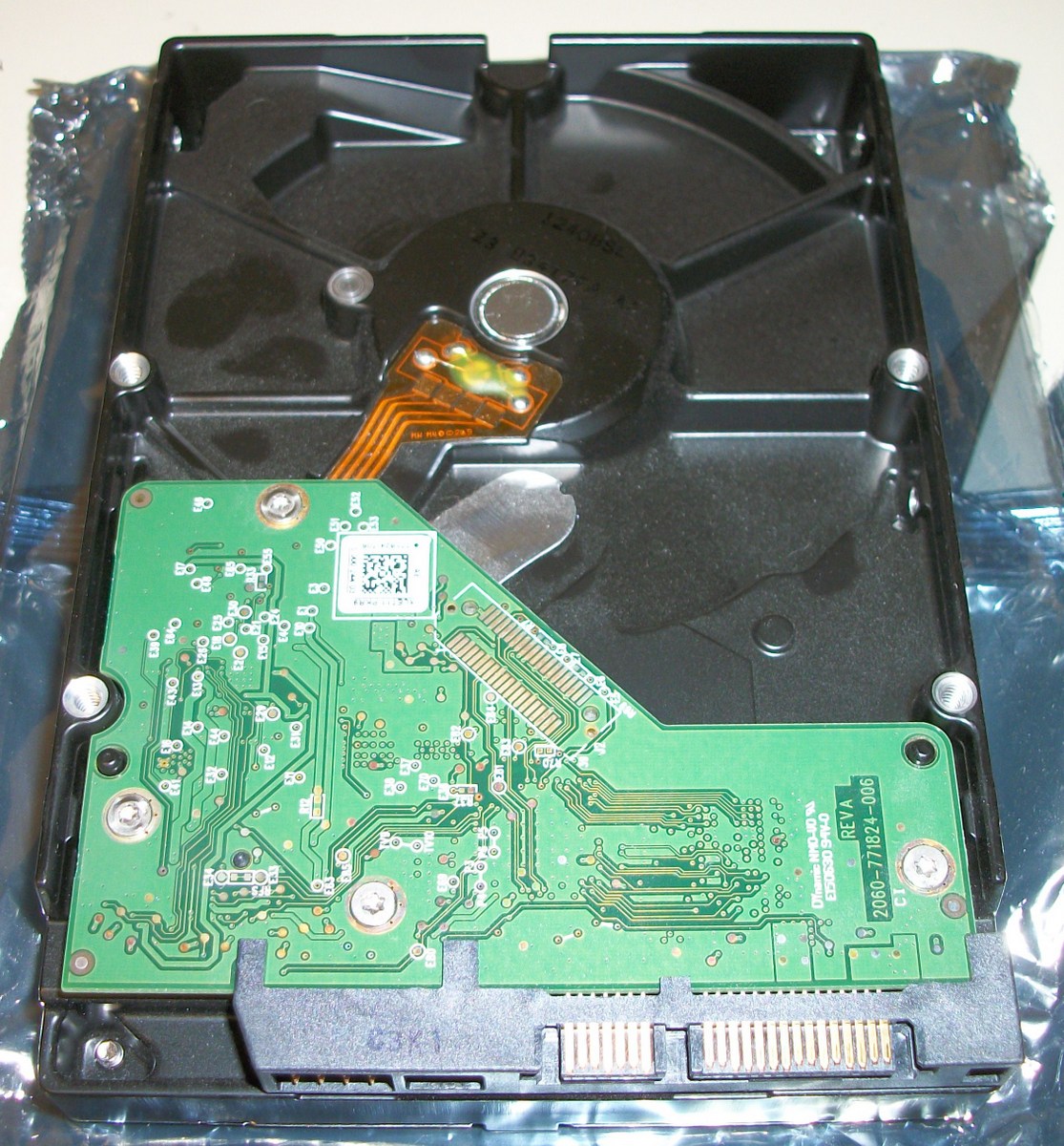 Western Digital WD10EZEX-75ZF5A0 1.0TB 3.5" Desktop Internal Hard Drive 1000GB - Image 2