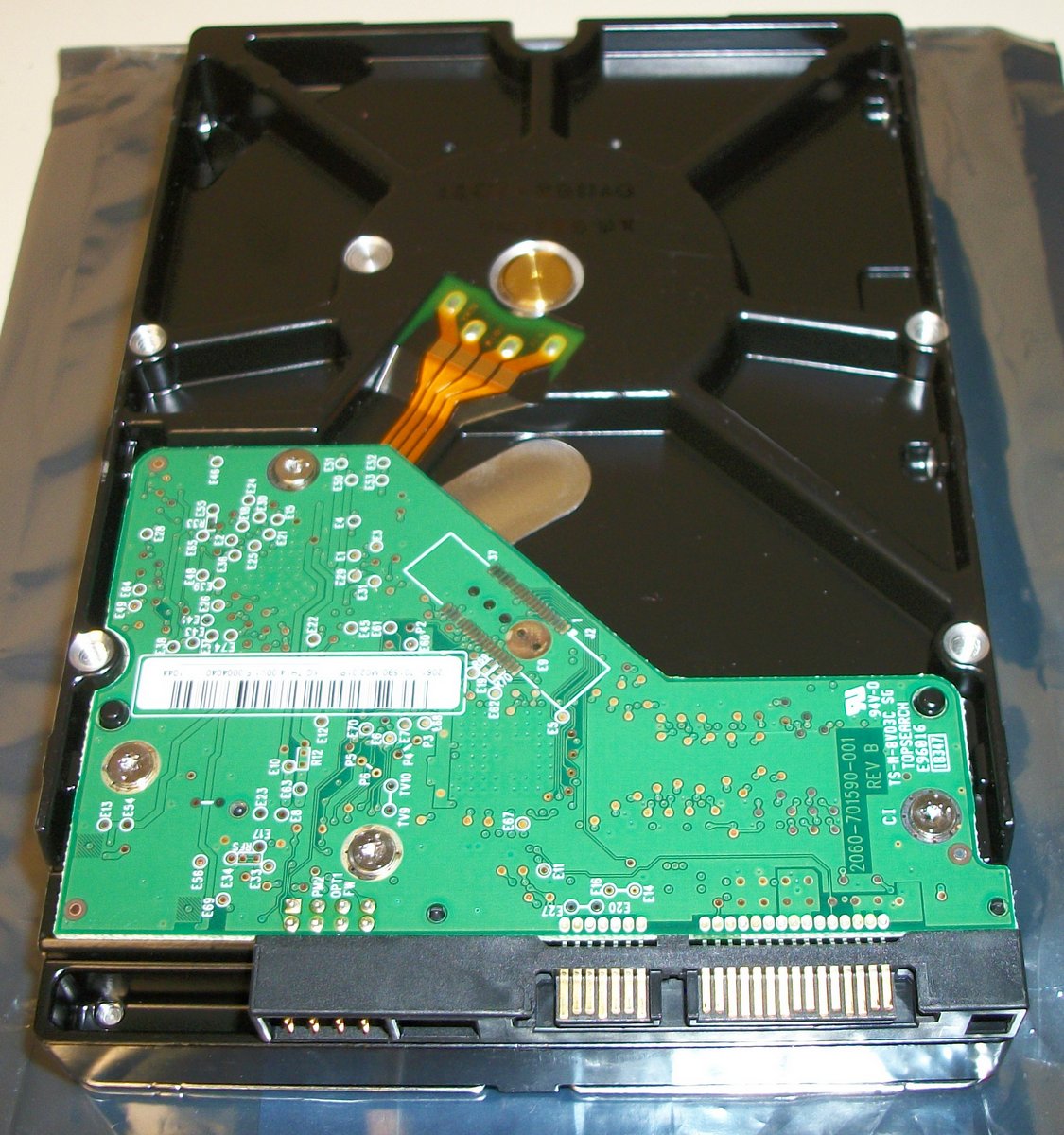 WD Western Digital Black WD6401AALS-00L3B2 3.5" Internal Hard Drive 640GB - Image 2