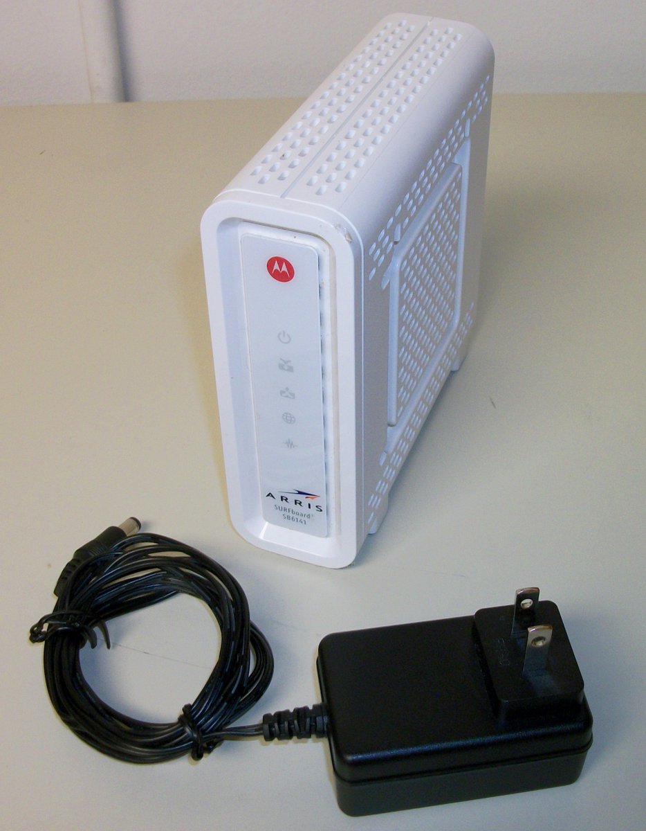 Arris Motorola Surfboard SB6141 Cable Internet Modem DOCSIS 3.0 343 Mbps 8x4