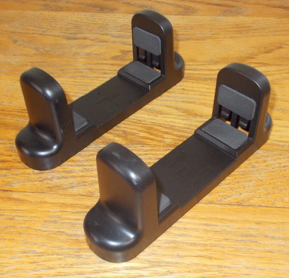 Black Plastic Stands for XION XION-810P Micro ATX / Mini ITX Desktop PC Case - Image 2