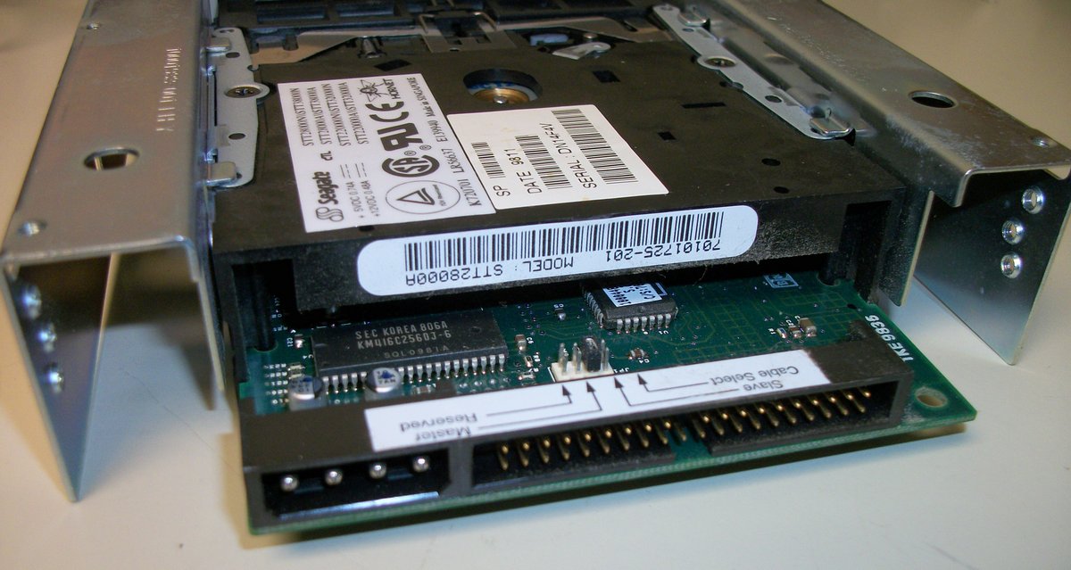 Seagate 4/8GB Travan Hornet Internal IDE Tape Backup Drive STT28000N 1998 5.25" - Image 3
