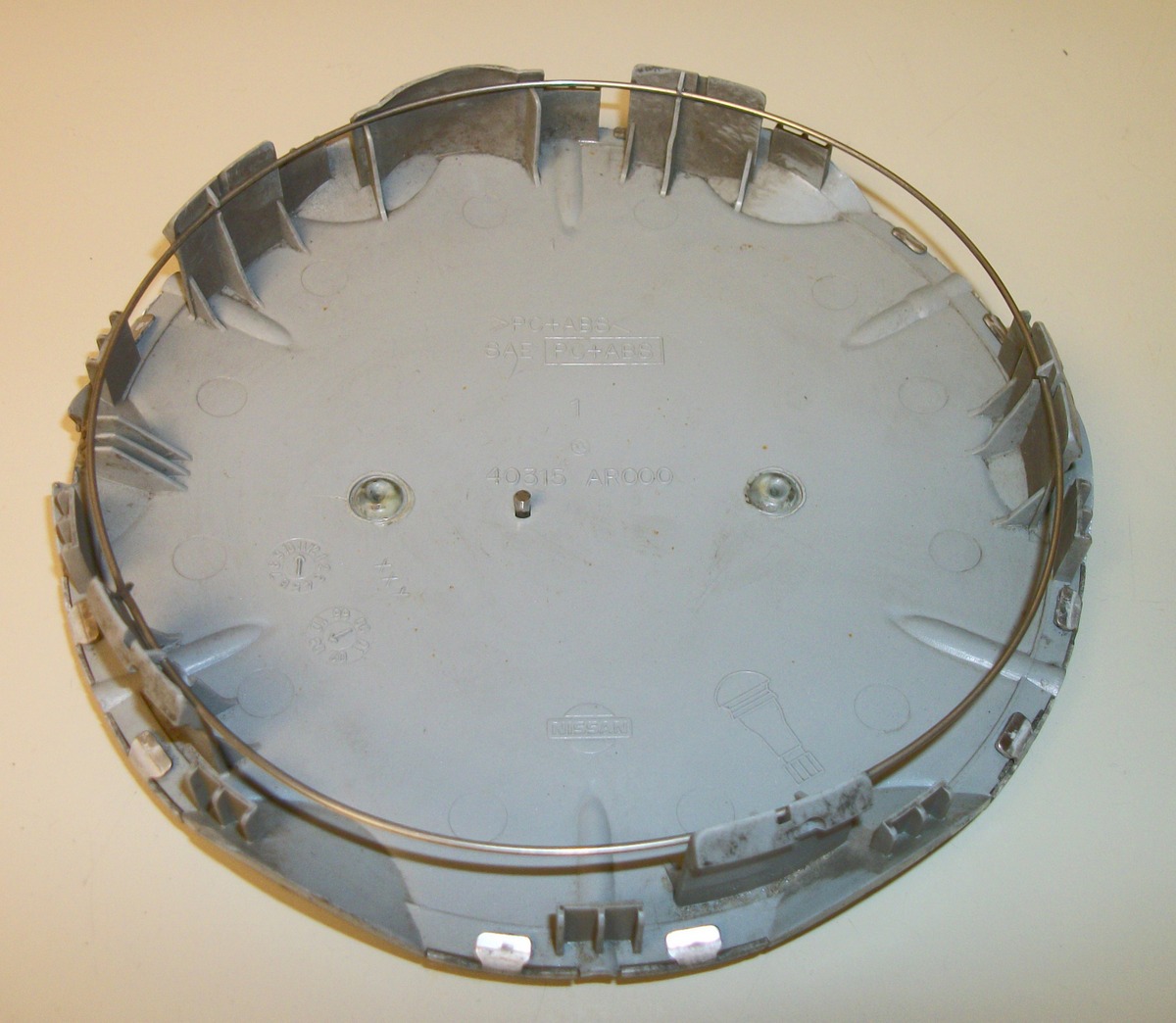 Nissan Infinity Infiniti Logo Plastic Center Hub Cap Lug Nut Wheel Cover 40315 AR000 - Image 3