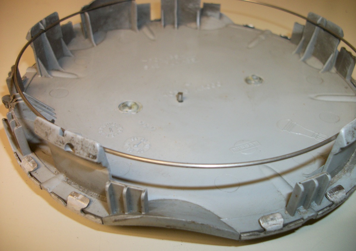 Nissan Infinity Infiniti Logo Plastic Center Hub Cap Lug Nut Wheel Cover 40315 AR000 - Image 4