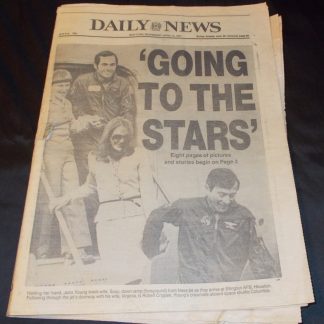 New York Daily News Wed 15 April 1981 STS-1 Space Shuttle Columbia Young Crippen