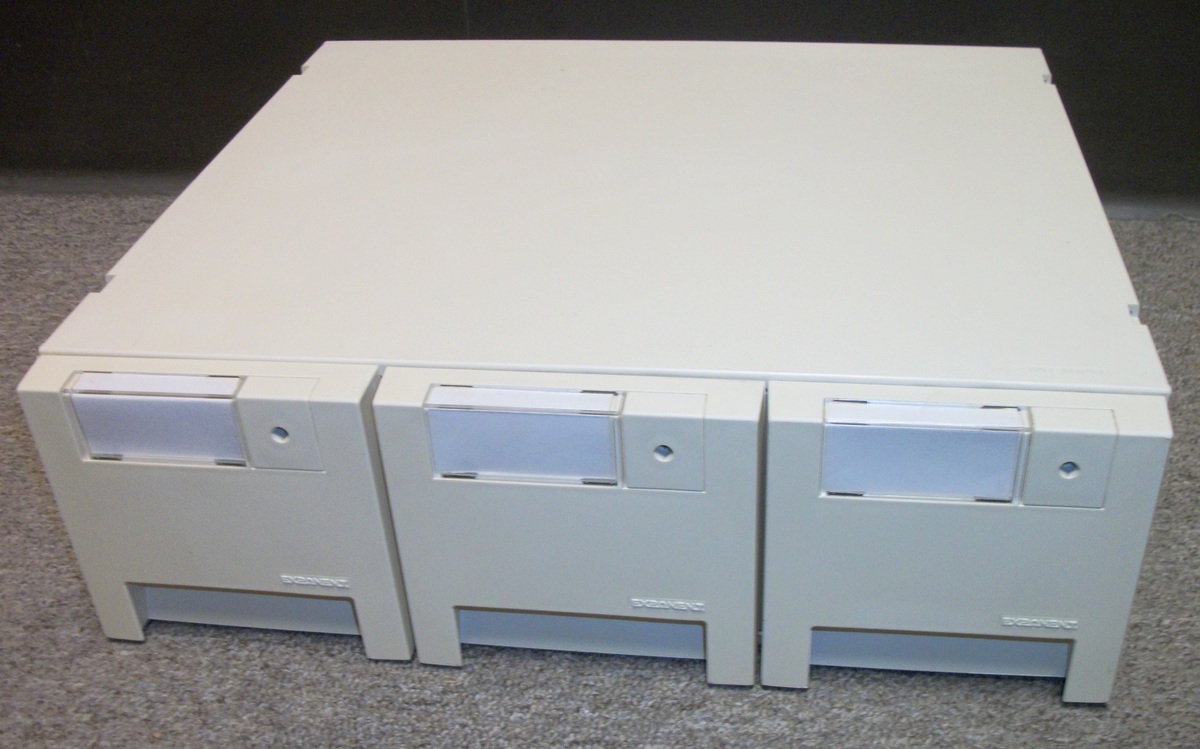 EX2QNENT 3.5" Plastic Floppy 150 Disk Diskette Storage Holder Box Container