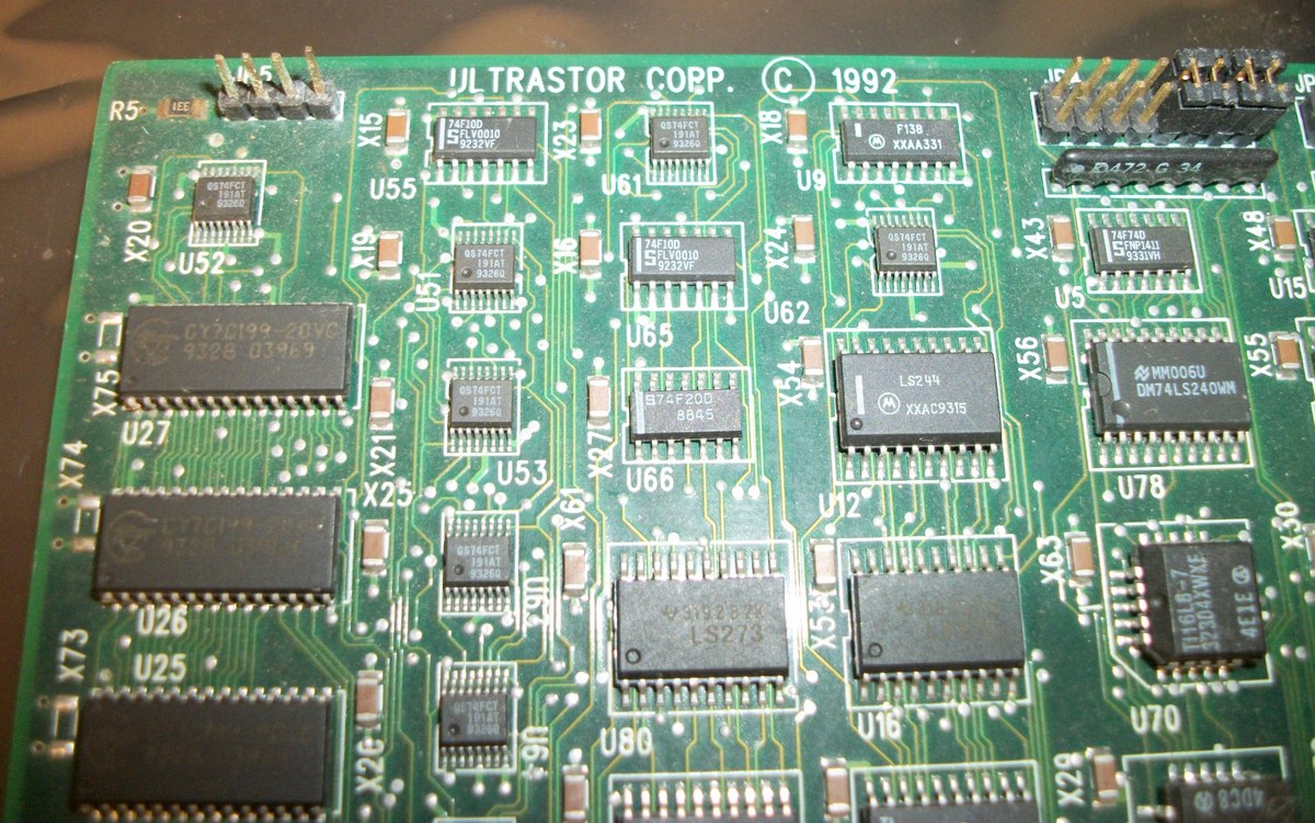 Ultrastor U34F VLB VESA Local Bus SCSI Controller Card w/ External 50-pin Connector - Image 2