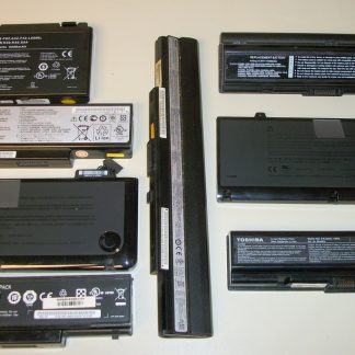 Lot of 8 Laptop Notebook Batteries for Scrap / Parts / Repair Apple, Asus, Toshiba