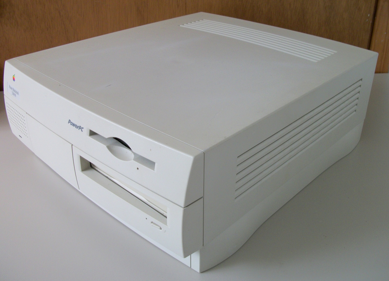 Apple Power Macintosh PowerMac 7200/90 90MHz PowerPC 601 24MB RAM NO HDD - Image 3