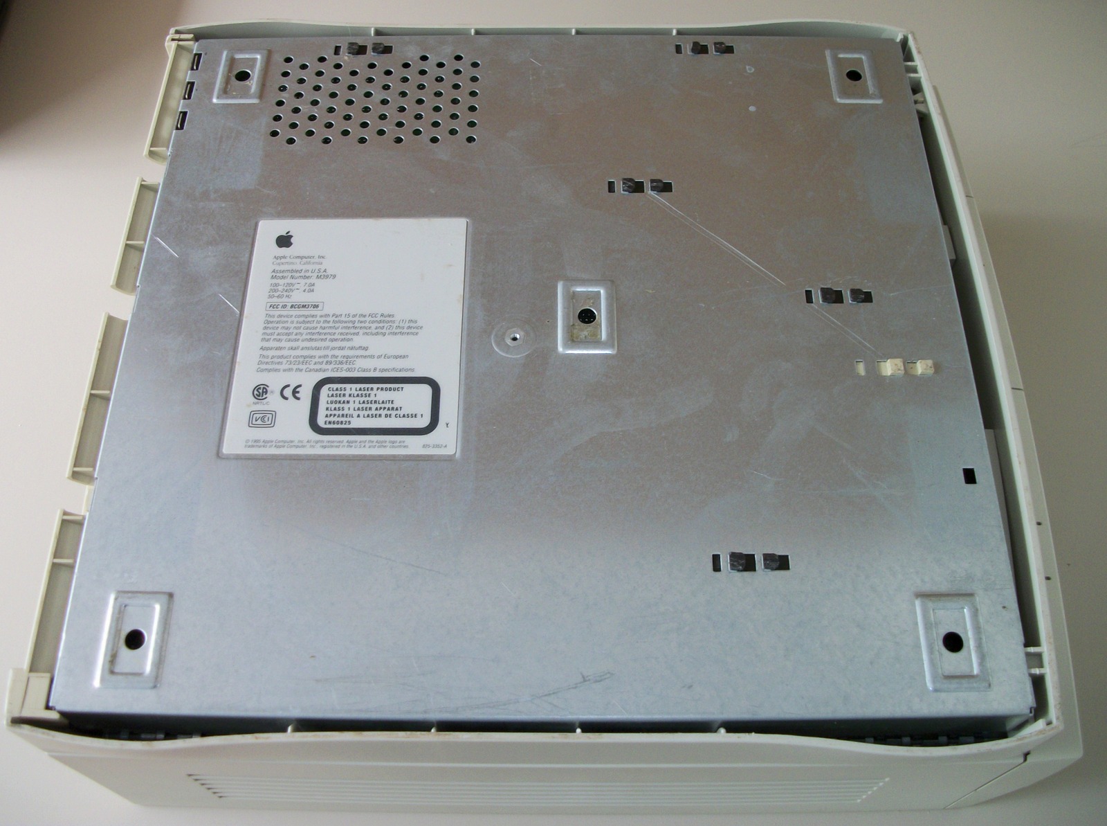 Apple Power Macintosh PowerMac 7200/90 90MHz PowerPC 601 24MB RAM NO HDD - Image 7