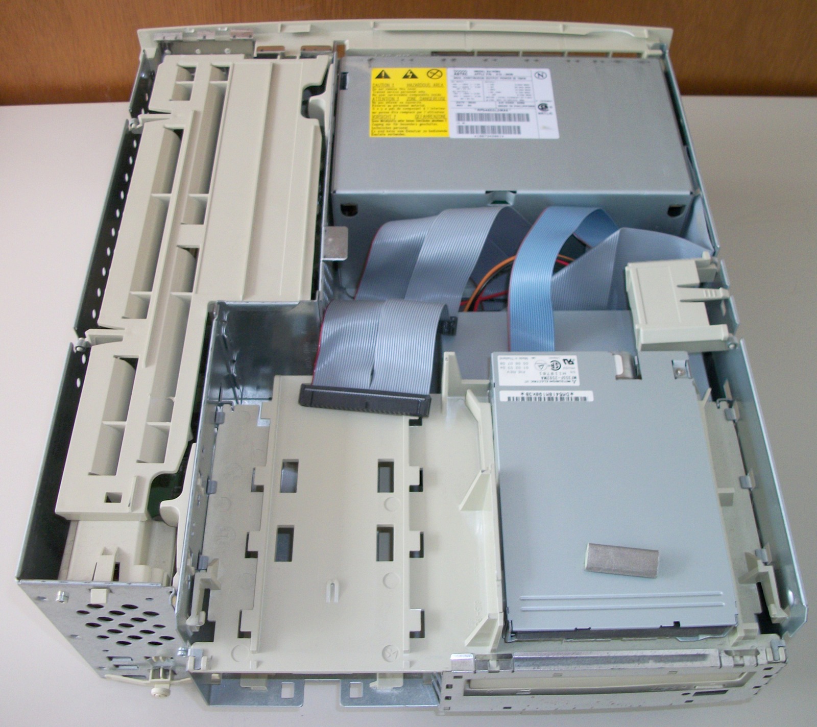 Apple Power Macintosh PowerMac 7200/90 90MHz PowerPC 601 24MB RAM NO HDD - Image 9