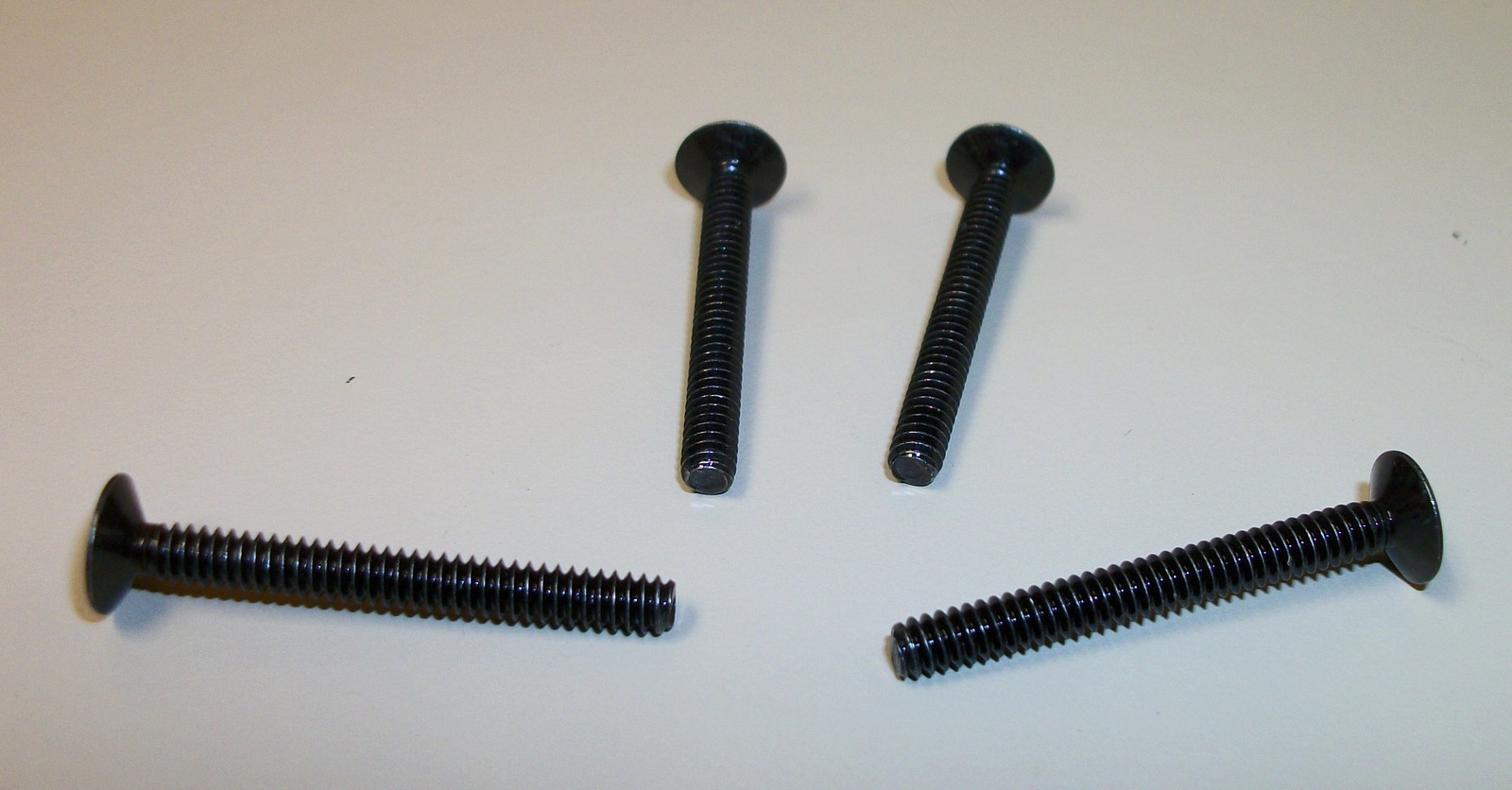 Lot of 4 Long (30mm) Cooling Fan Screws for Corsair Carbide 678C Computer Case - Image 4