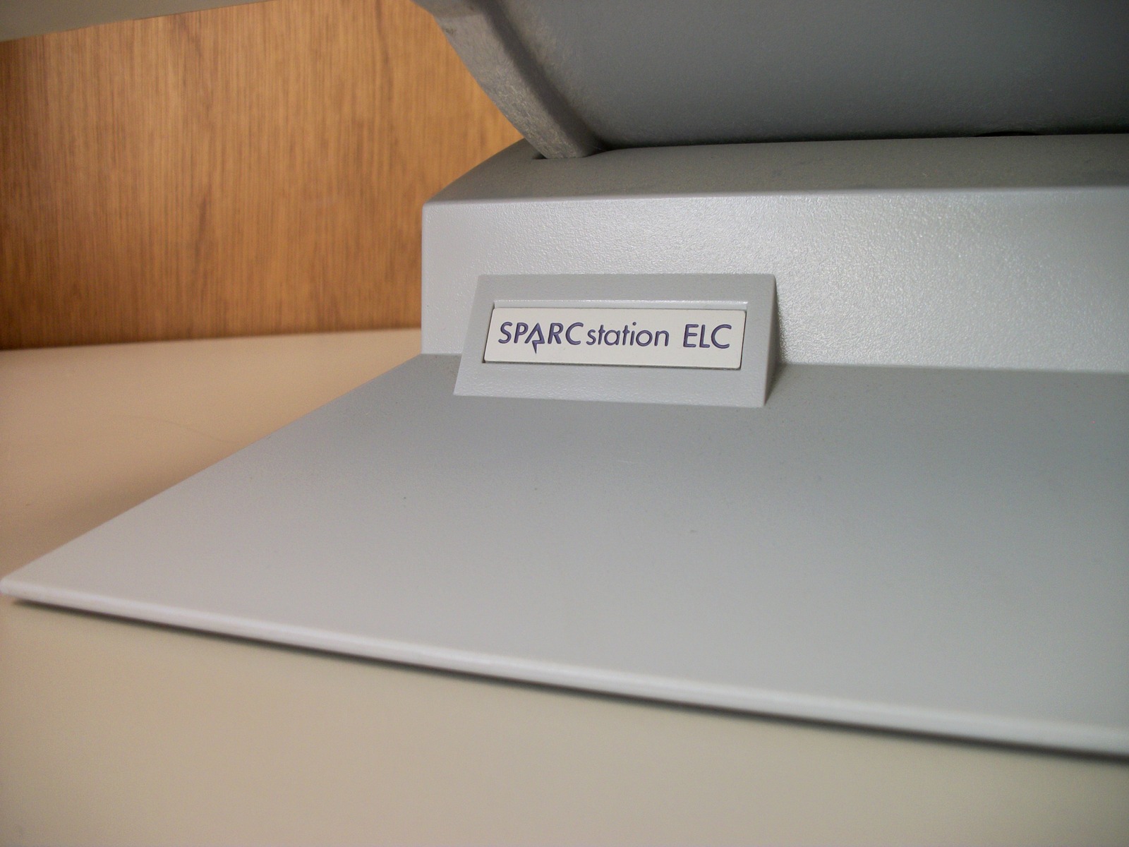 Sun Microsystems SparcStation ELC All In One Workstation for Parts / Repair 1992 - Image 2