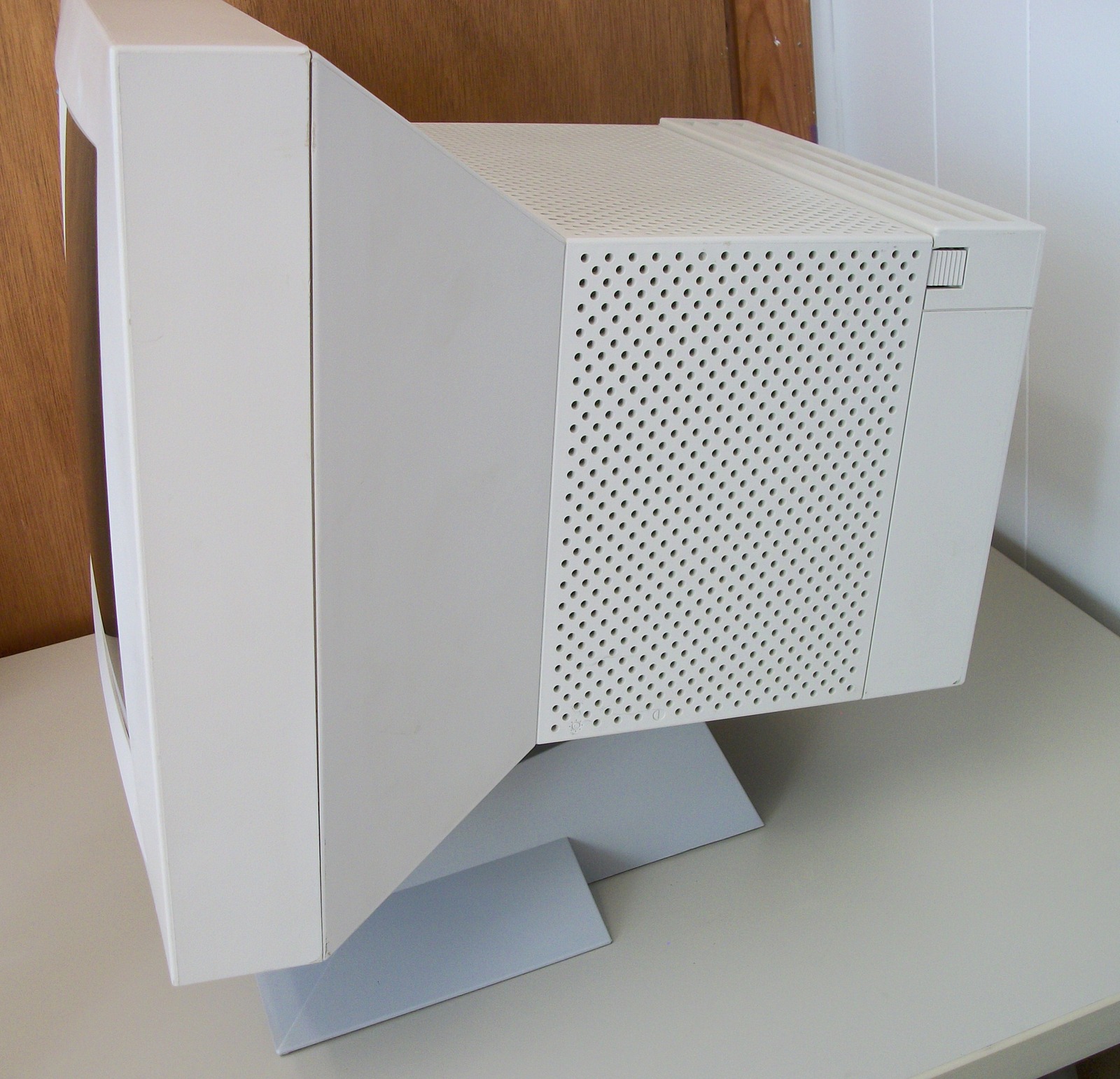 Sun Microsystems SparcStation ELC All In One Workstation for Parts / Repair 1992 - Image 4