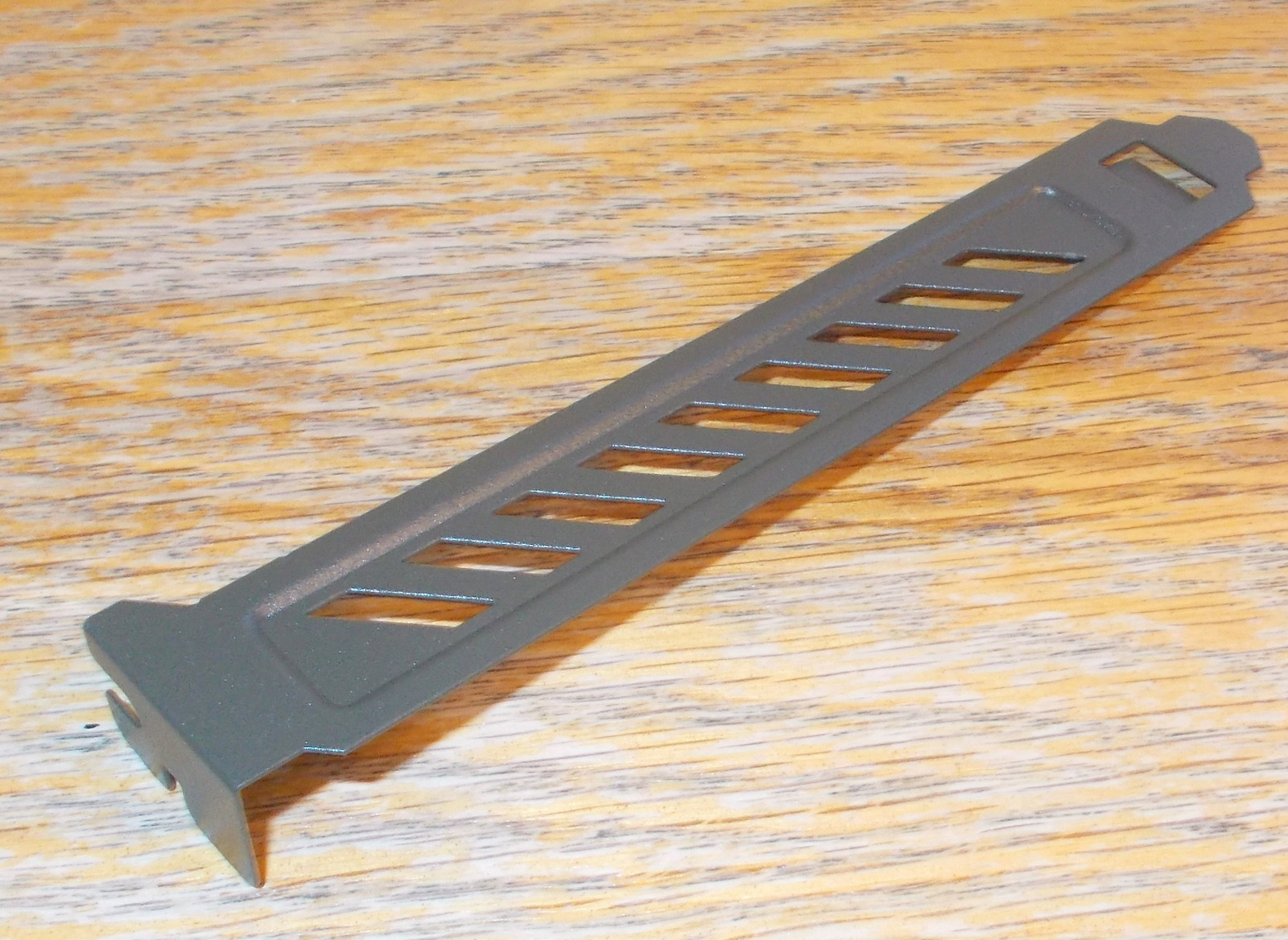 Green Steel Vented PCIe Slot Cover Bracket 4 Corsair Vengeance C70 Computer Case