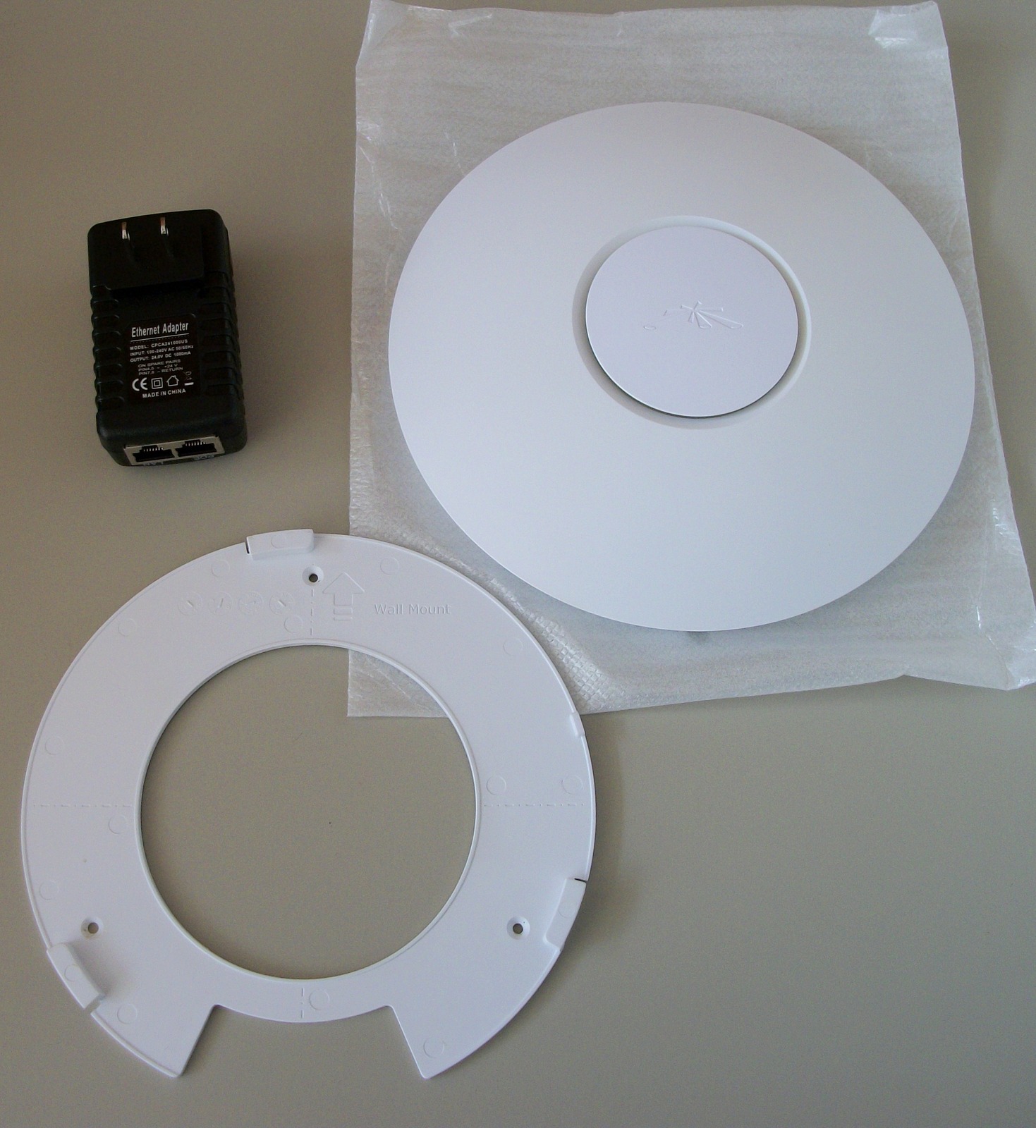 Ubiquiti UniFi UAP-LR PoE 802.11n Long Range Wireless Access Point w/ Injector PARTS / REPAIR