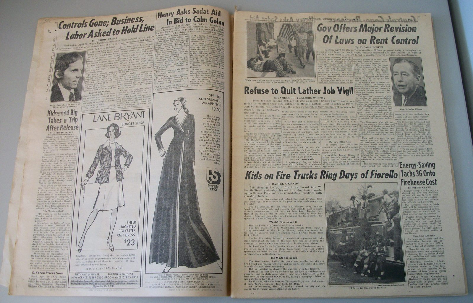 New York Daily News May 1 1974 Nixon Watergate Tape Transcripts Polaroid SX70 AD - Image 7