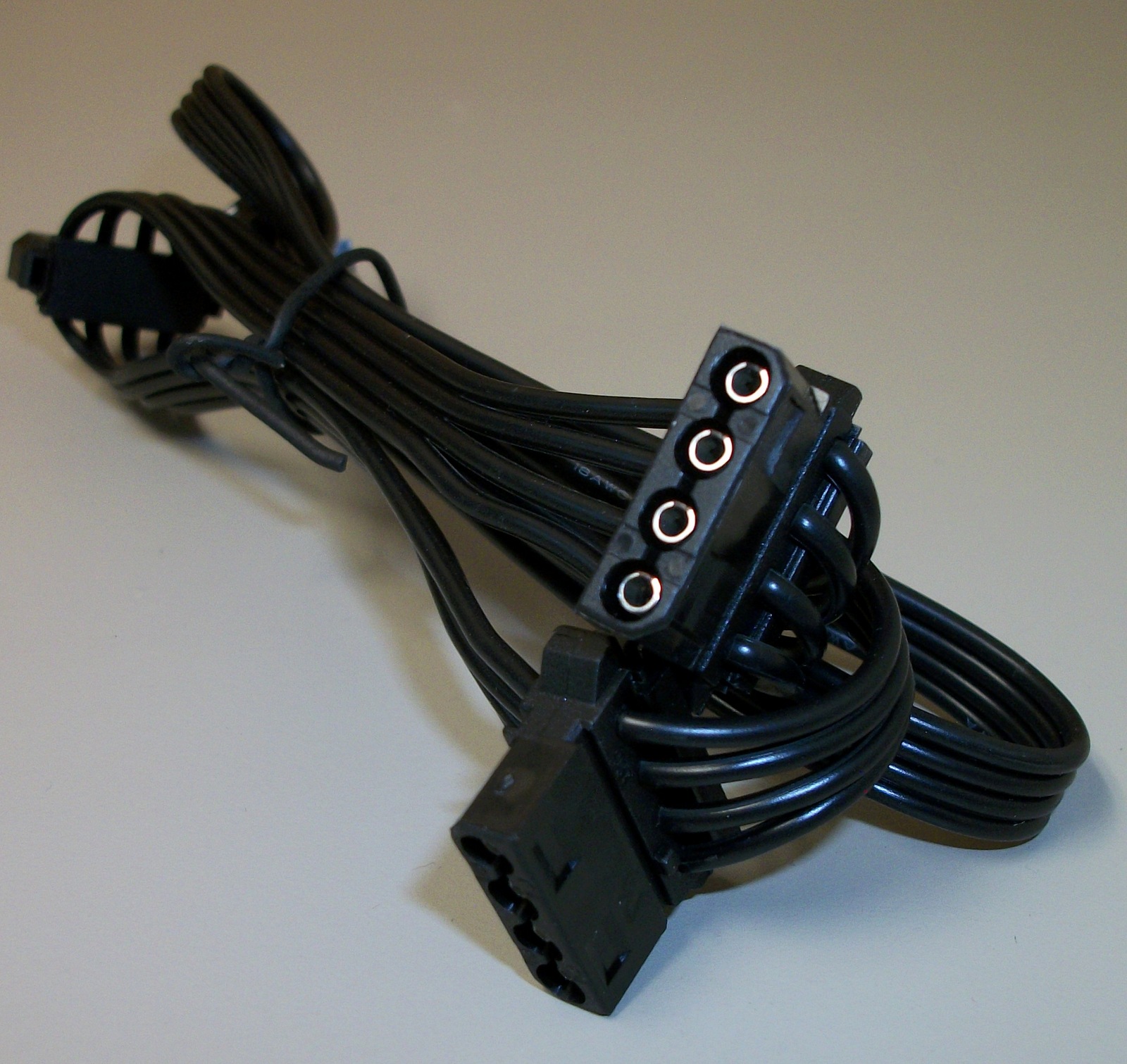 3 x Molex, 1 x Floppy Plugs Modular Power Cable for EVGA 600BQ Power Supply 34" - Image 3