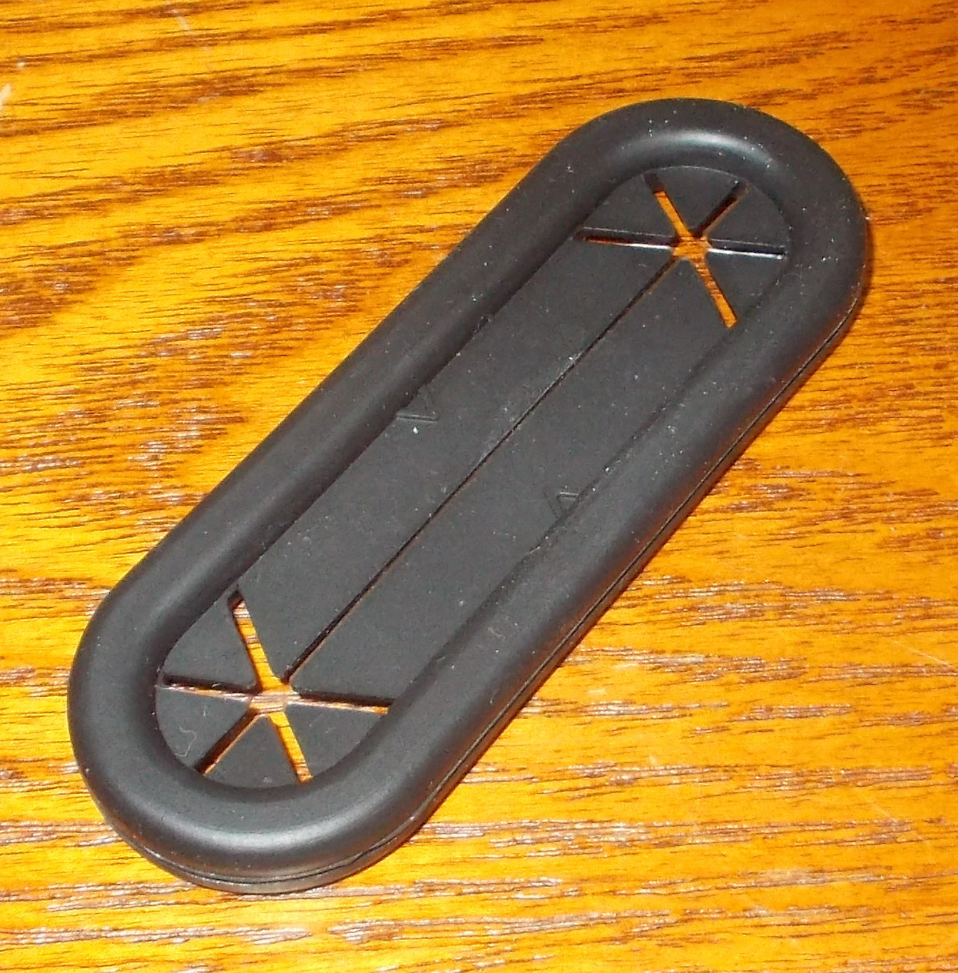 One Small Black Rubber Wire-Routing Grommet 4 Corsair Obsidian 1000D PC Case