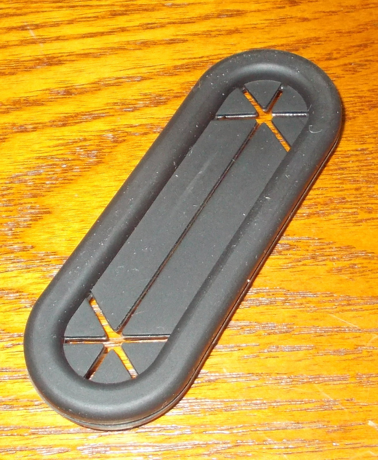 One Small Black Rubber Wire-Routing Grommet 4 Corsair Obsidian 1000D PC Case - Image 2