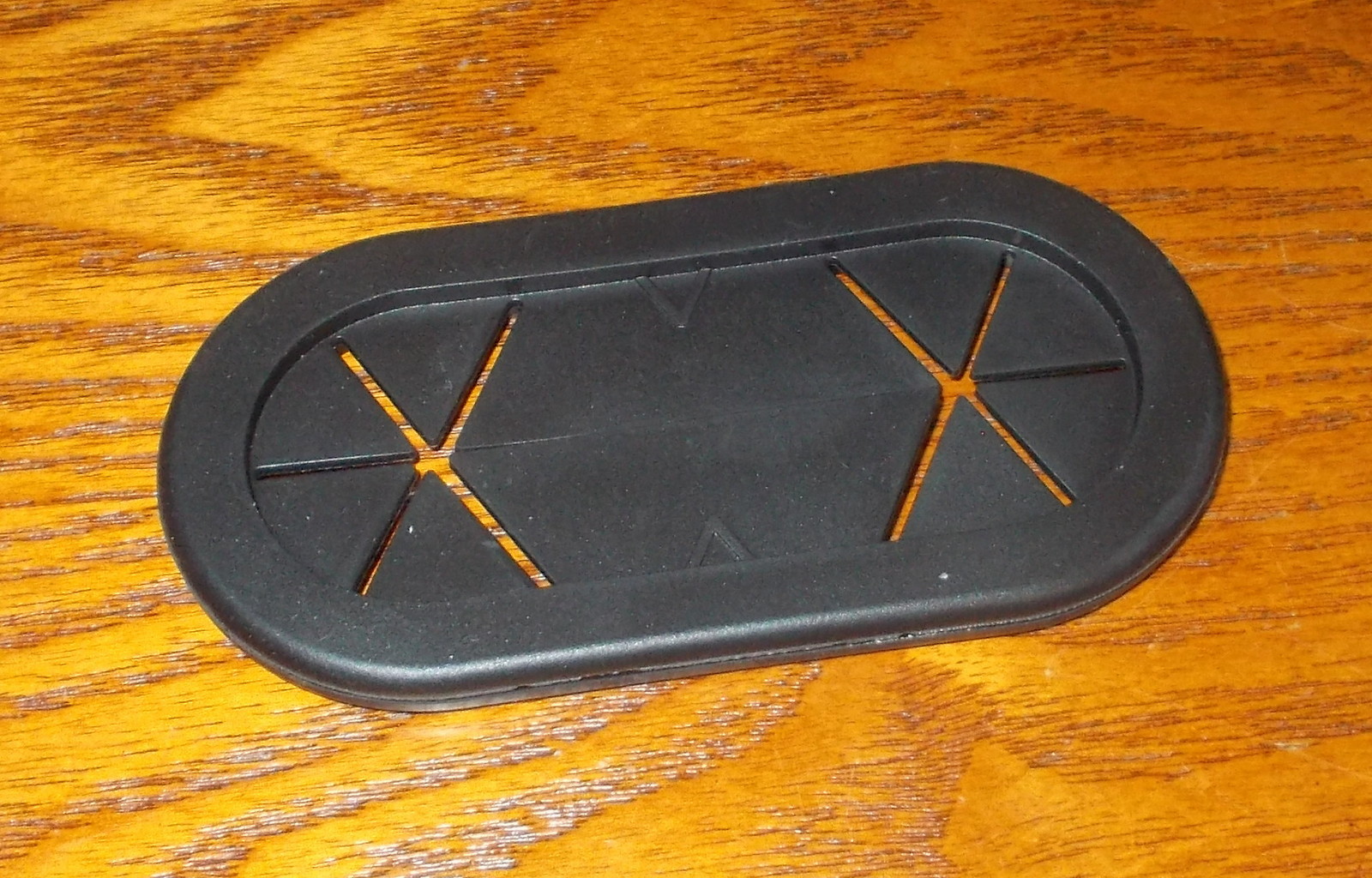 One Large Black Rubber Wire-Routing Grommet 4 Corsair Obsidian 1000D PC Case