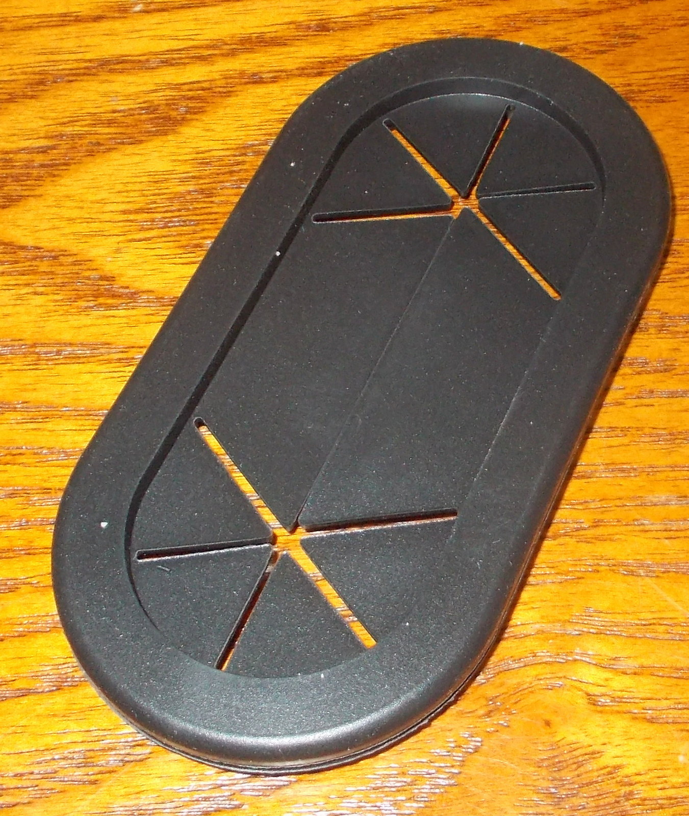 One Large Black Rubber Wire-Routing Grommet 4 Corsair Obsidian 1000D PC Case - Image 2