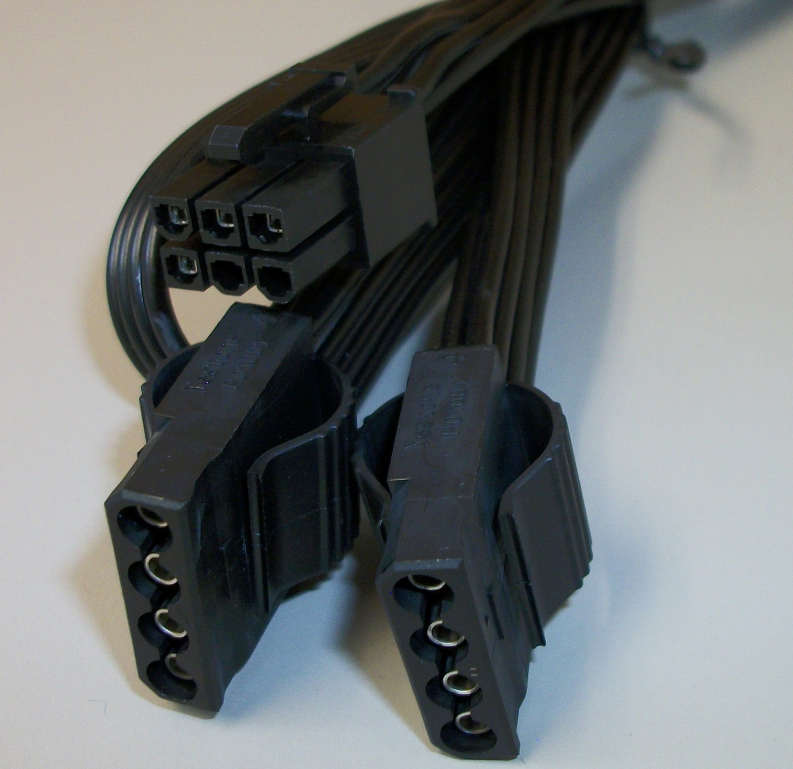 4 x Molex & Floppy Plugs Modular Power Cable 4 Thermaltake Smart BM2 550W Supply - Image 2