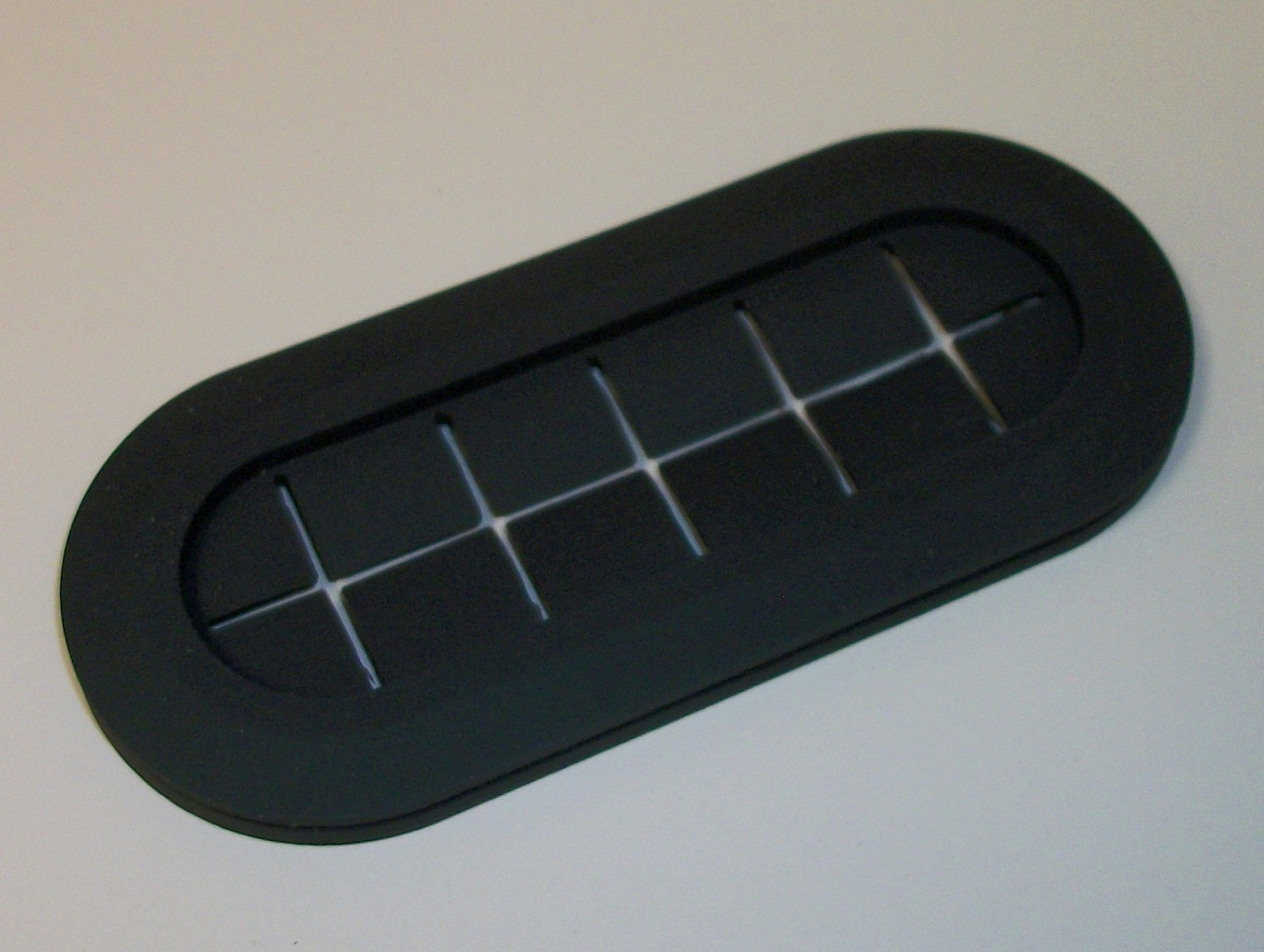 One Rounded Black Rubber Wire-Routing Grommet 4 Corsair Carbide 275R PC Case