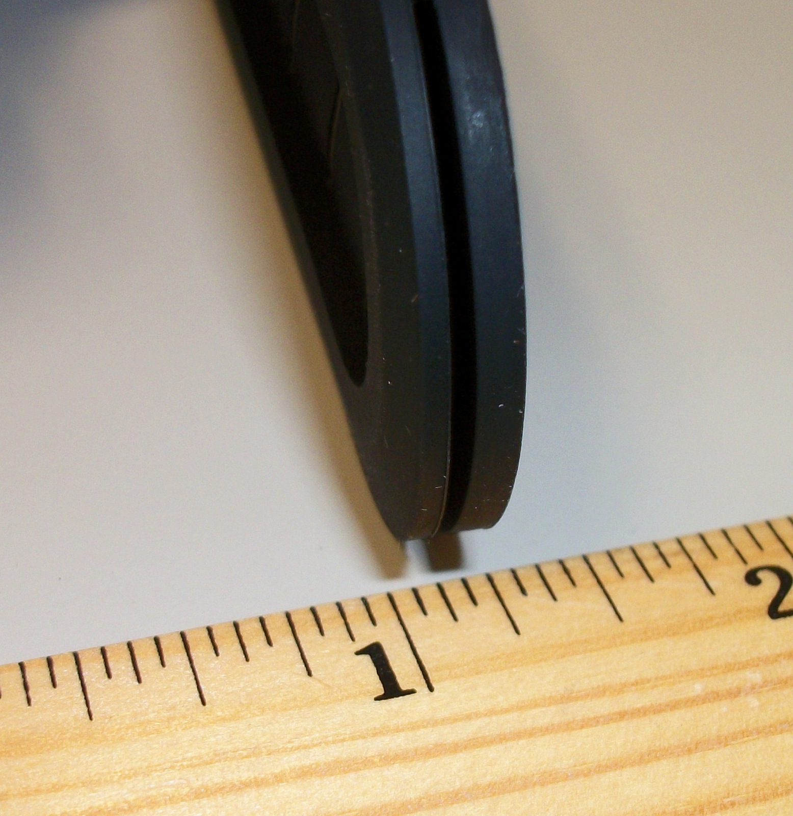 One Rounded Black Rubber Wire-Routing Grommet 4 Corsair Carbide 275R PC Case - Image 4