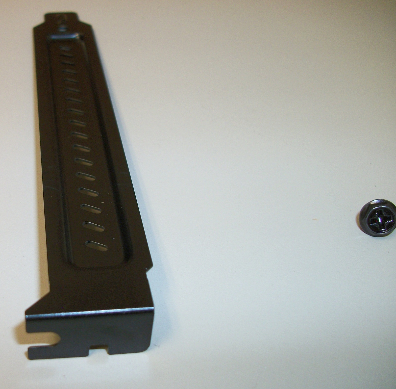 Black Steel Vented PCIe Slot Cover Bracket for Corsair SPEC-DELTA RGB PC Case w/ Screw - Image 4