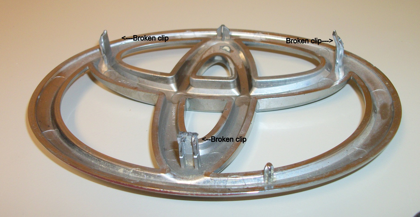 Used Toyota Plastic Chrome Emblem Logo Trim 75311-02180 About 5.5" x 4" No Clips - Image 4