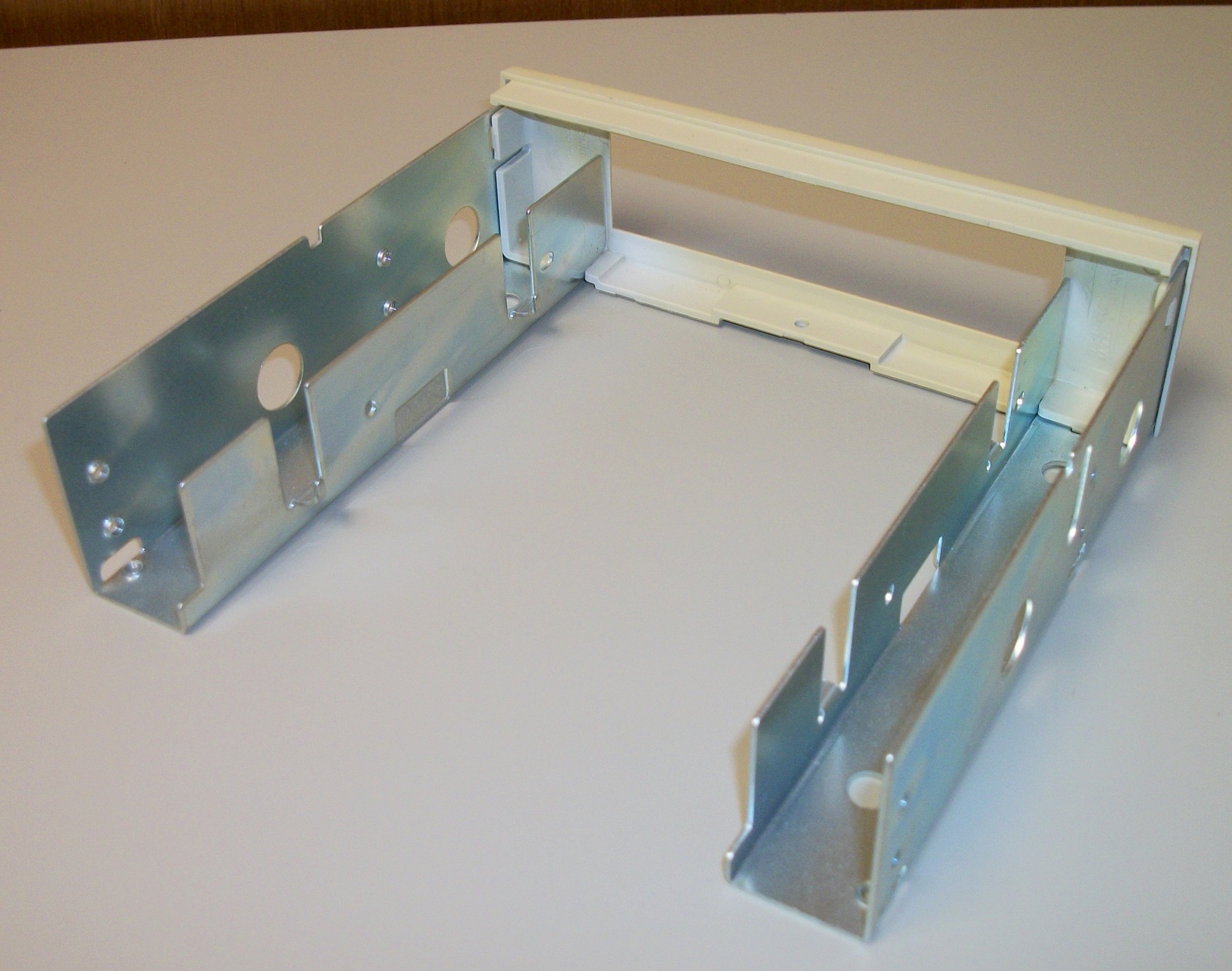 Ci Design Metal / Plastic 5.25" inch to 3.5" Floppy Drive Bracket Adapter 1990s - Image 2