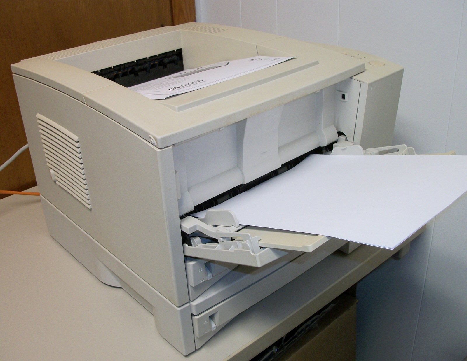 HP Hewlett Packard LaserJet 2100tn Dual Tray Network Parallel Port B/W Printer - Image 2