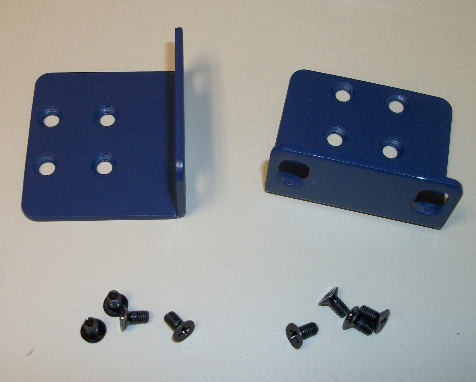 Netgear ProSafe GS724TP 24 Port Gigabit PoE SFP Wired Rack Mount Network Switch - Image 2