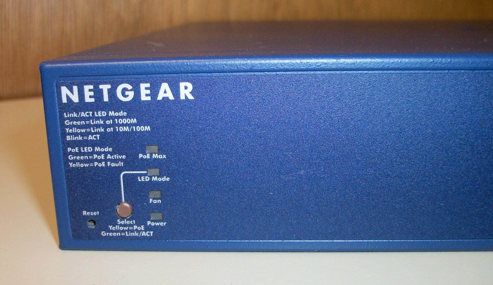 Netgear ProSafe GS724TP 24 Port Gigabit PoE SFP Wired Rack Mount Network Switch - Image 3