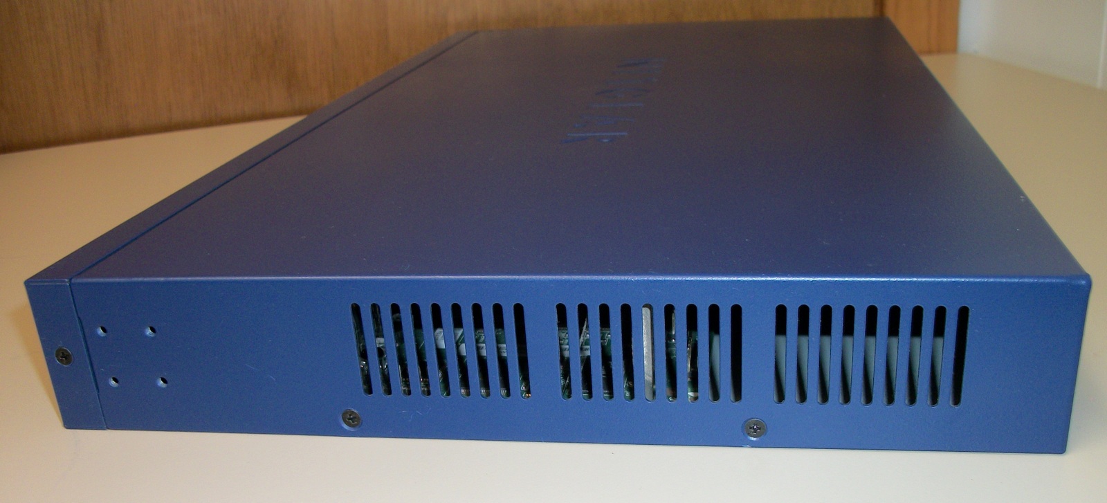 Netgear ProSafe GS724TP 24 Port Gigabit PoE SFP Wired Rack Mount Network Switch - Image 7