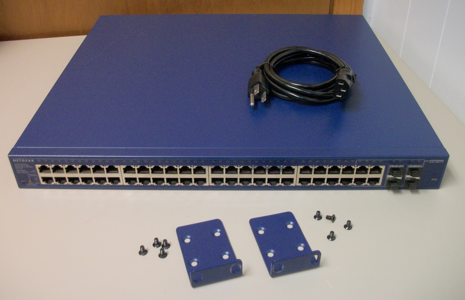 Netgear ProSafe GS748TP 48 Port Gigabit PoE SFP Wired Rack Mount Network Switch