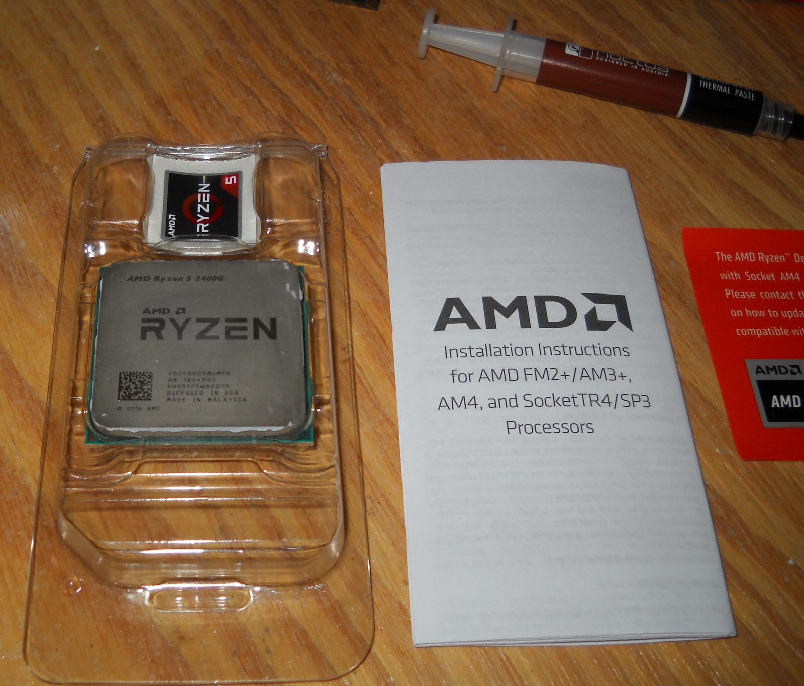 AMD Ryzen 5 2400G APU CPU Socket AM4 Processor YD2400C5M4MFB w/ Heatsink, Fan - Image 2