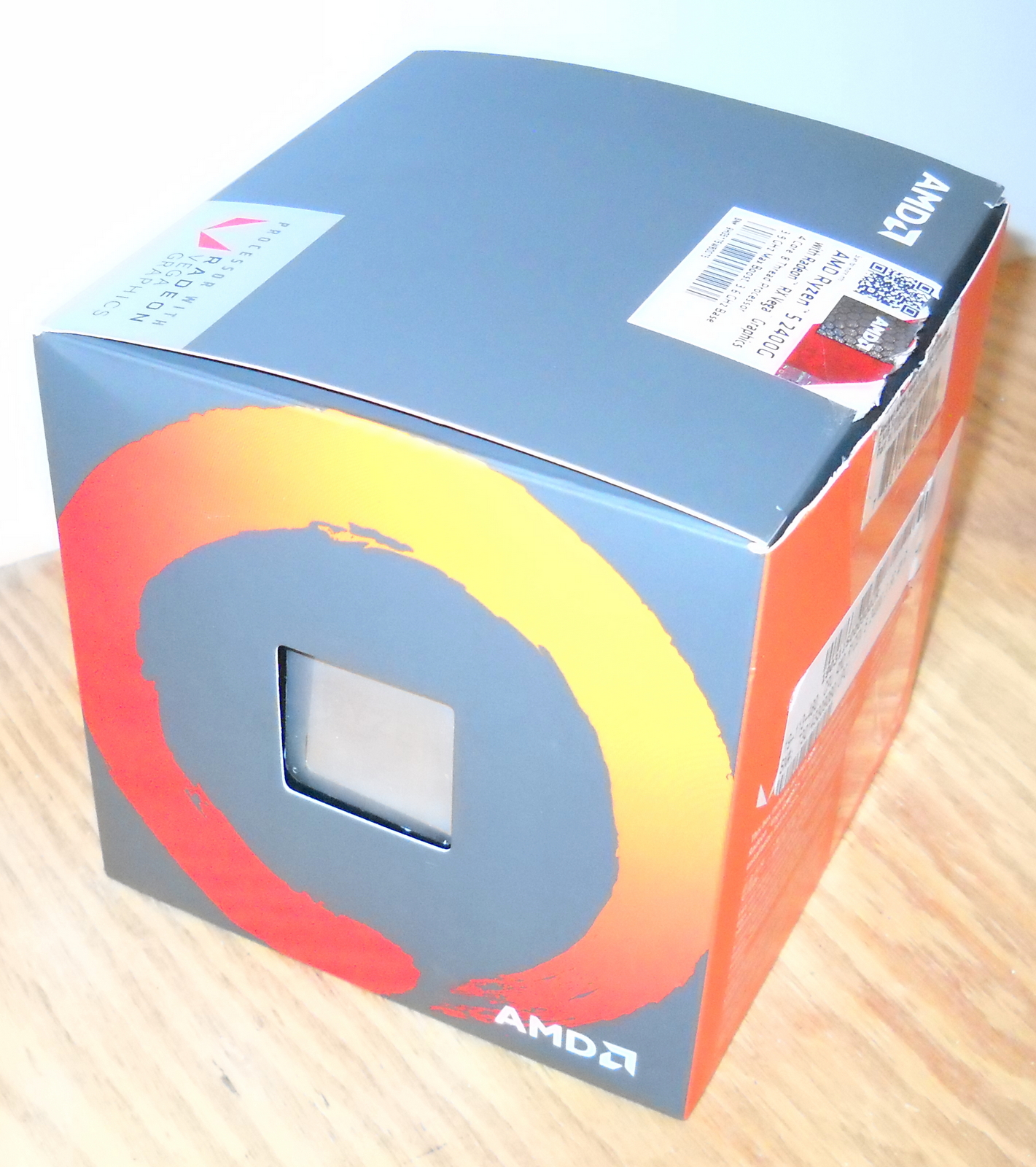 AMD Ryzen 5 2400G APU CPU Socket AM4 Processor YD2400C5M4MFB w/ Heatsink, Fan - Image 6