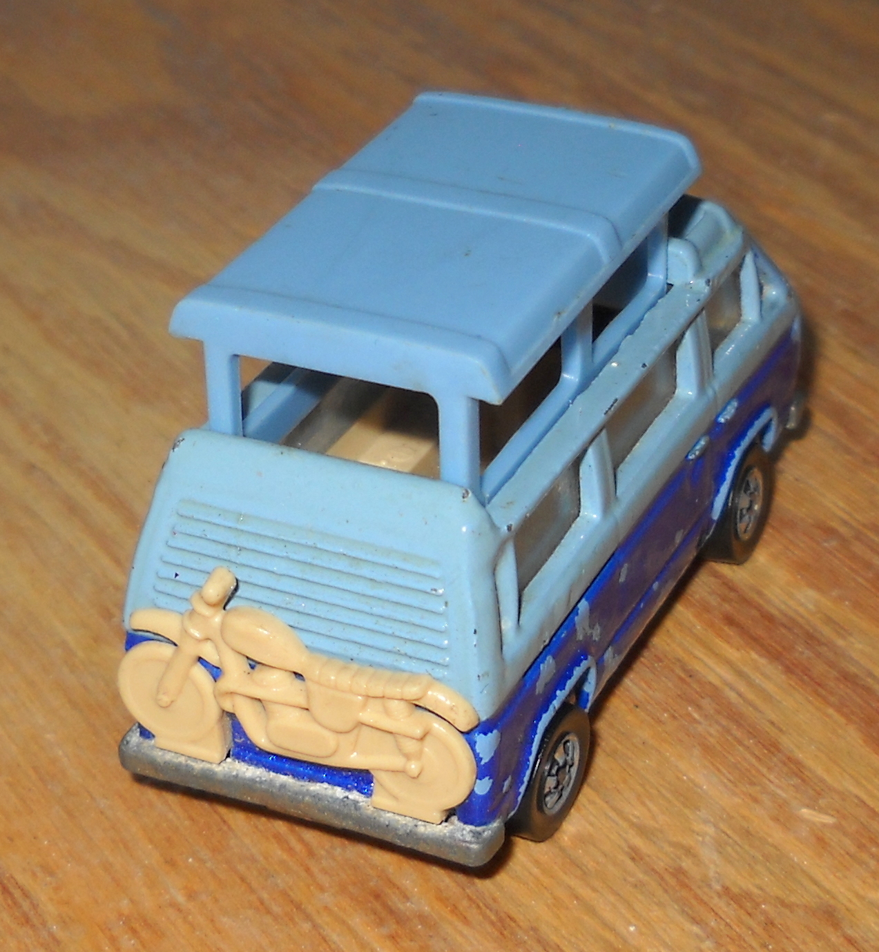1:64 Replica 2 Tone Blue Volkswagen VW Hot Wheels Mattel Toy Van Sunagon 1981 - Image 2