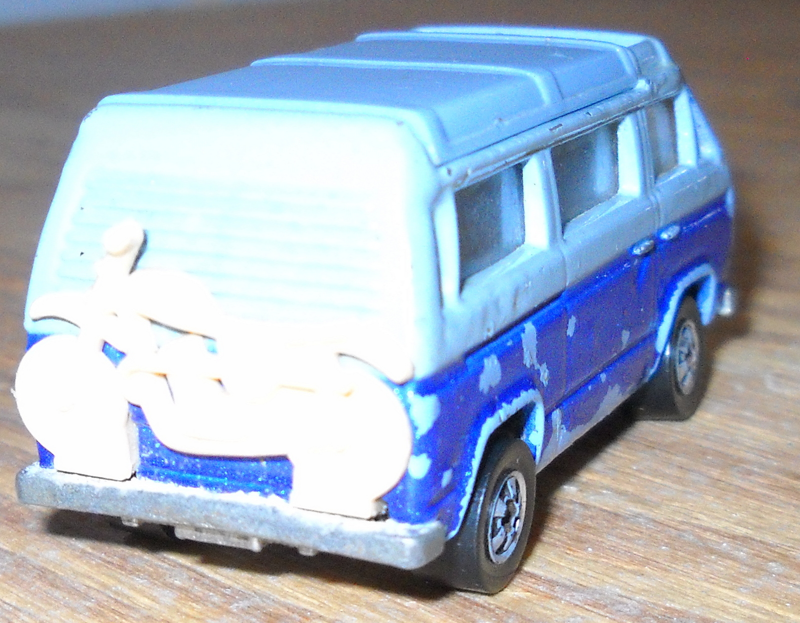 1:64 Replica 2 Tone Blue Volkswagen VW Hot Wheels Mattel Toy Van Sunagon 1981 - Image 7