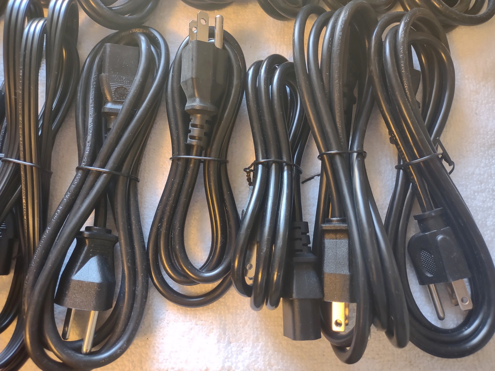 Lot of 20 New Black Standard PC/Monitor/Computer Power Cable Cords 6' 4' - Image 4