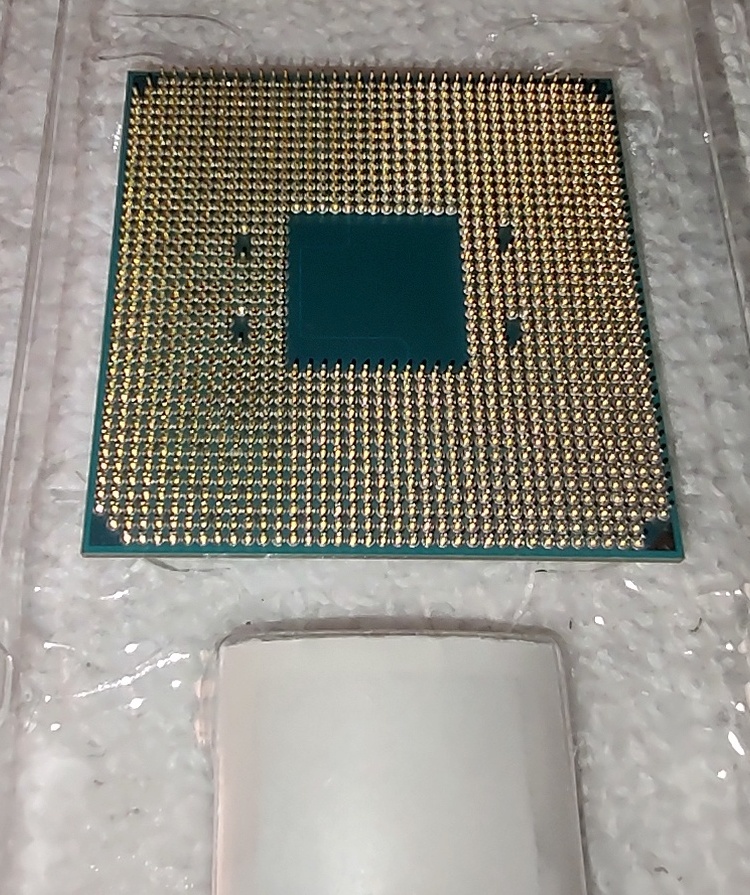 AMD Ryzen 3 2200G CPU Socket AM4 Processor Chip YD2200C5FBBOX w/ Heatsink, Fan - Image 2