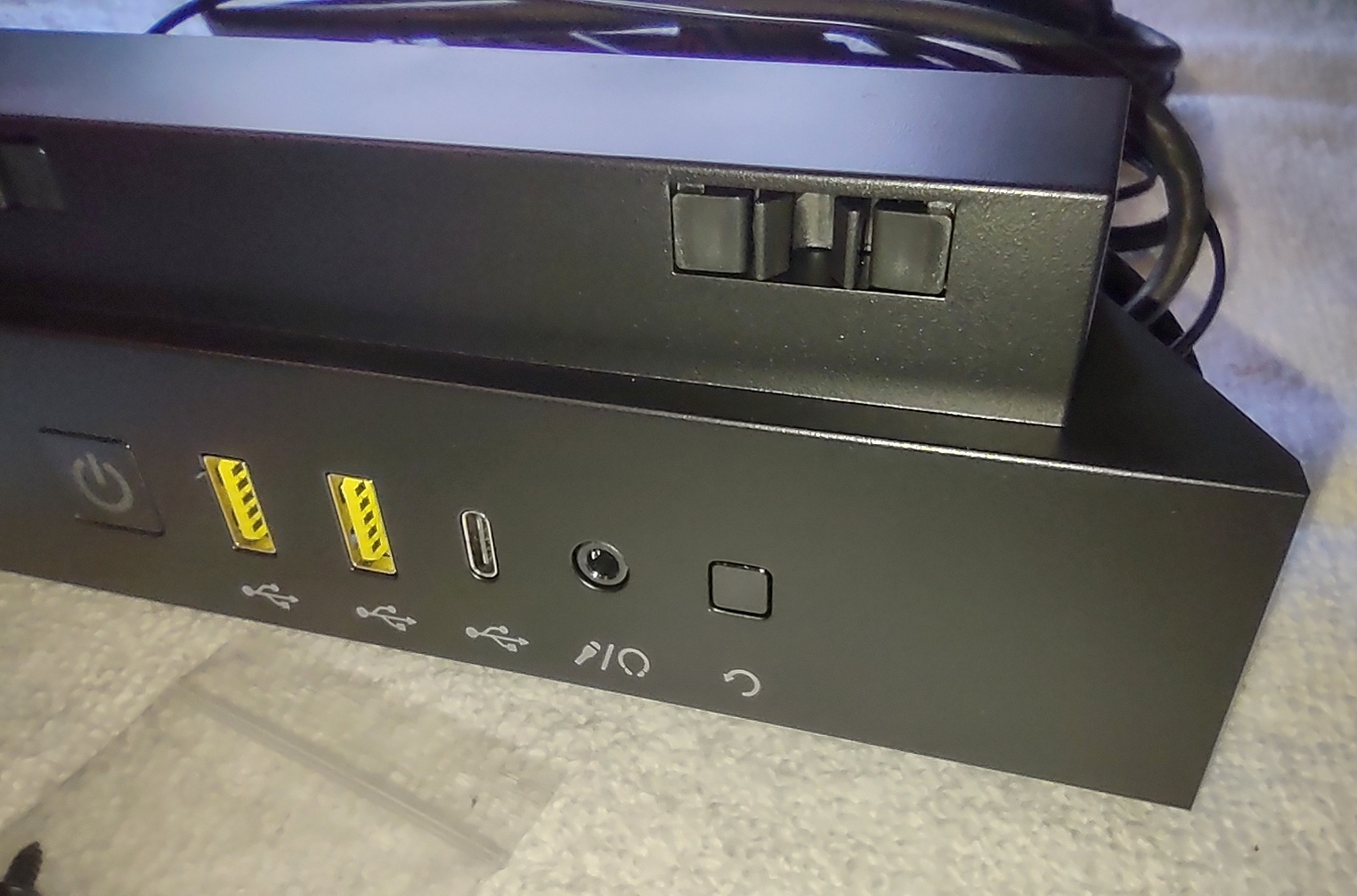 Black Front I/O IO Panel USB Audio 4 Corsair iCUE 5000D / 5000X / 5000D Airflow - Image 3