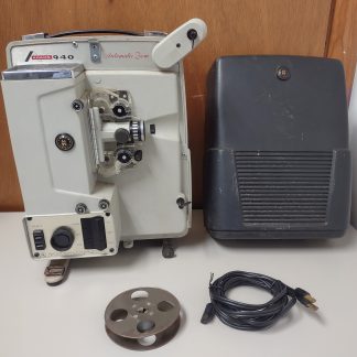 Montgomery Ward Adams DeJur 8mm Film Zoom Projector 67-940 for PARTS / REPAIR