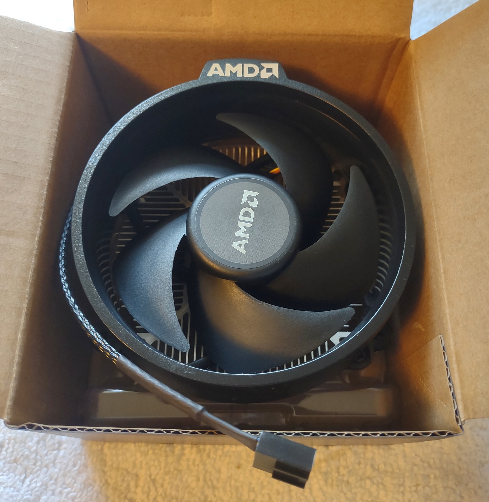 AMD Wraith Stealth CPU Cooler, Heatsink Fan, From Ryzen 5 7600 Socket AM5 CPU